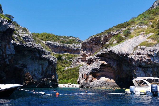Blue Cave full day boat tour - Stiniva Bay and Budikovac Island