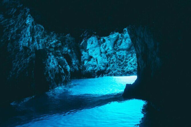Blue Cave Full-Day Boat Tour with Hvar and 5 Islands - Key Points