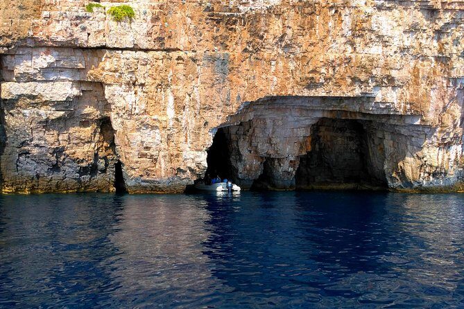 Blue Cave & Hvar : Five Islands Private Speedboat tour - FAQ