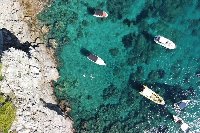 Blue & Green cave,unj beach - with drinks small group speedboat - Key Points
