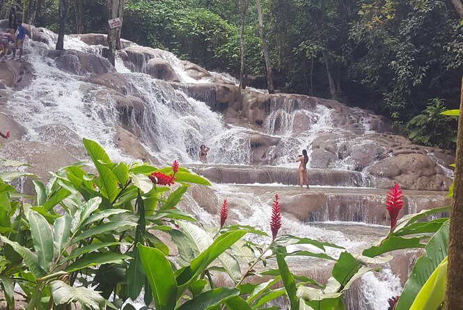 Blue Hole and Dunn's River Adventurous and hiking waterfalls from Ocho Rios - Transportation and Group Size: Making the Most of Your Day