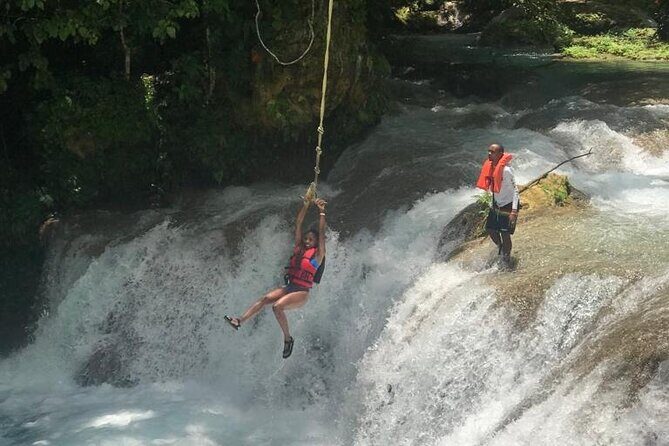 Blue Hole and Dunn's River Adventurous and hiking waterfalls from Ocho Rios - FAQs