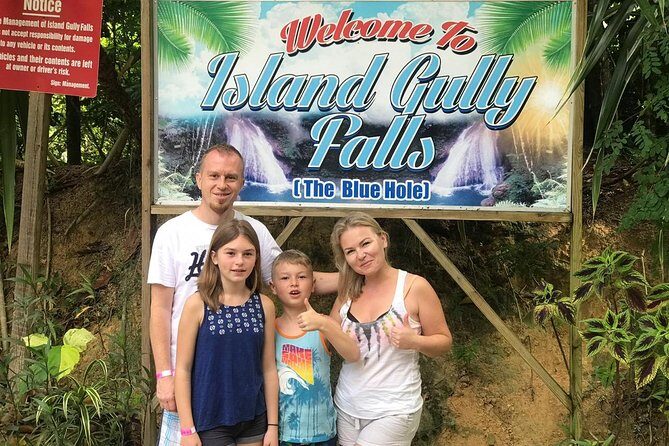 Blue Hole & Jamaica Sightseen Tour Included Transportation - Exploring the Itinerary in Detail