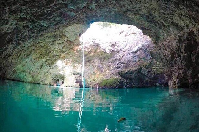 Blue Hole Mineral Spring, Ricks Cafe, 7 Mile Beach and Shopping Private Tour - Starting Your Journey: Pickup and Transportation