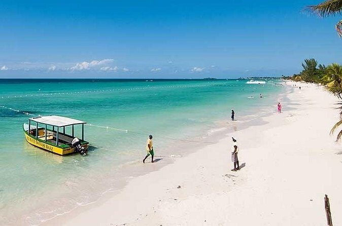 Blue Hole Mineral Spring, Ricks Cafe, 7 Mile Beach and Shopping Private Tour - Who Will Enjoy This Tour?