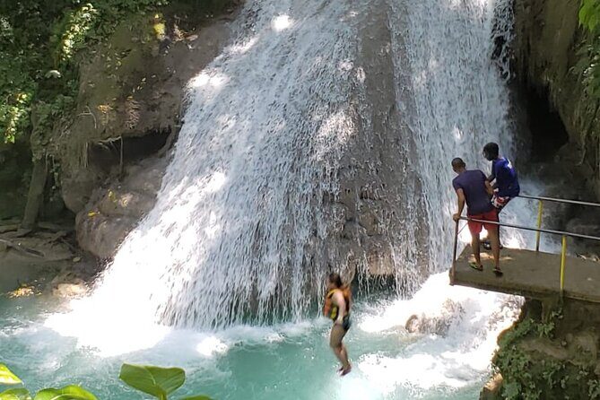 Blue Hole, Secret Falls and River Tubing Combo From Ocho Rios - FAQ