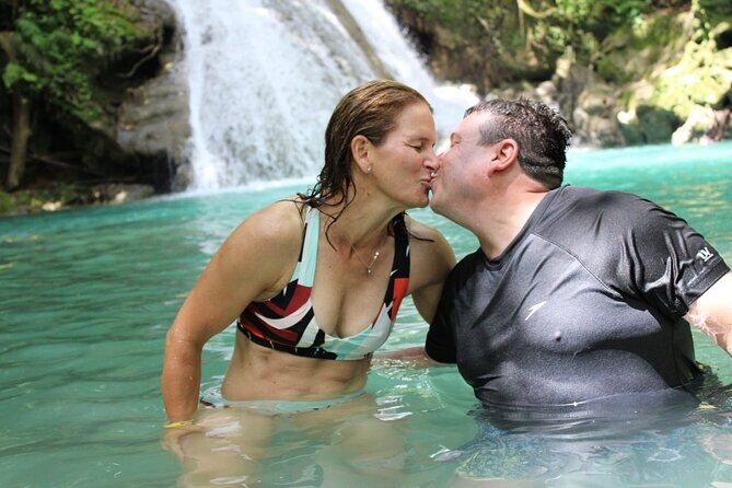 Blue Hole / Secret Falls Private Tour including Entry Fee - FAQ