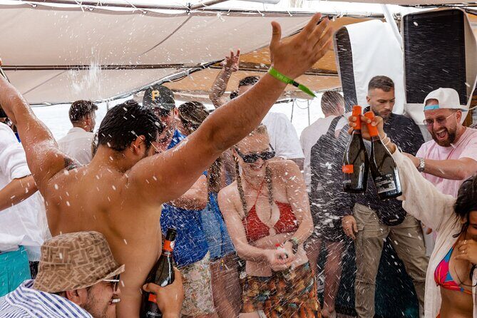Blue Lagoon 3 Island Exclusive Tour by Sea King - FAQs