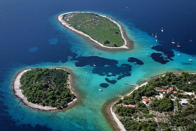 Blue Lagoon and Trogir town - half day speed boat tour - Key Points