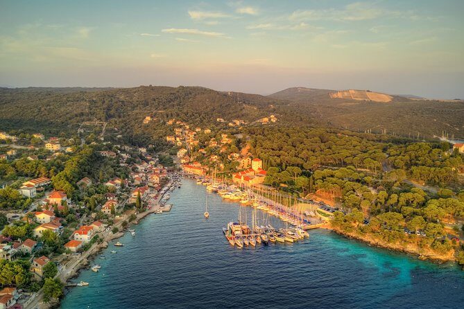 Blue Lagoon & Maslinica half day tour from Trogir - FAQs