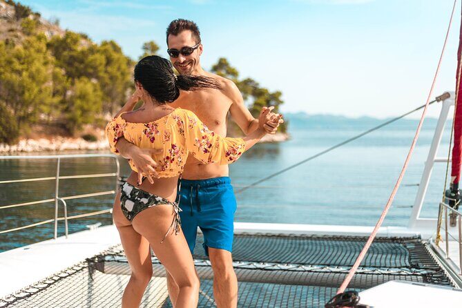 Blue Lagoon, Trogir & iovo catamaran tour with Food and Drinks - FAQs