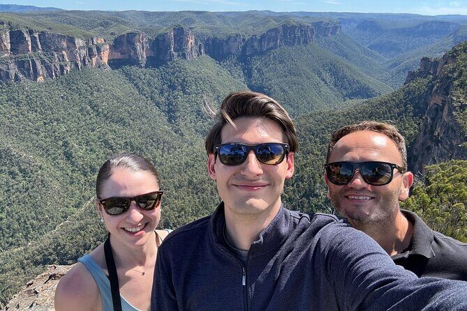 Blue Mountains Main Attraction Private Daily Group Tours - Experience the Blue Mountains with a Private Guided Tour from Sydney