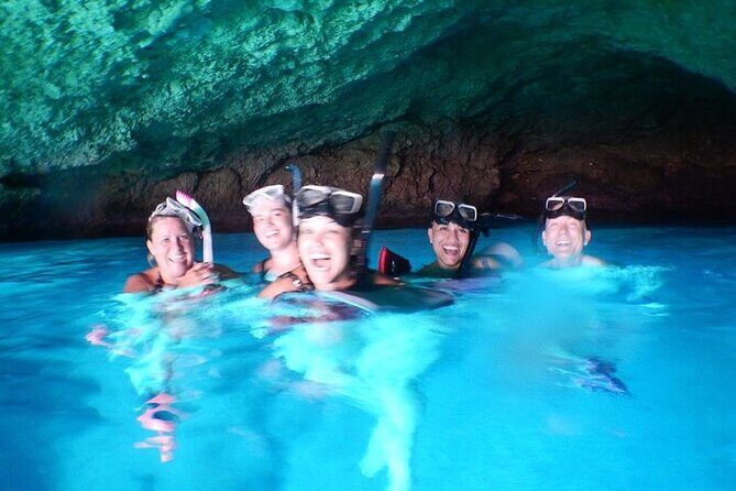 Blue Room and Beach Tour Curacao by Speedboat - Exploring the Curacao Coast by Speedboat