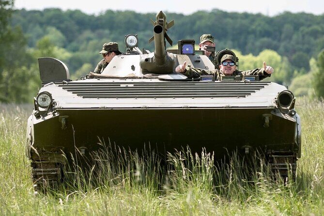 BMP tank driving experience Prague - The Tank Driving Experience
