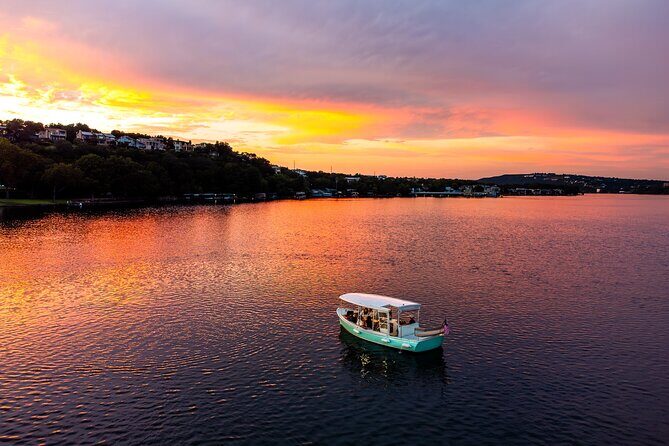 Boat Cruise 1 Hr on Lake Austin Air Conditioned Per Person - Key Points