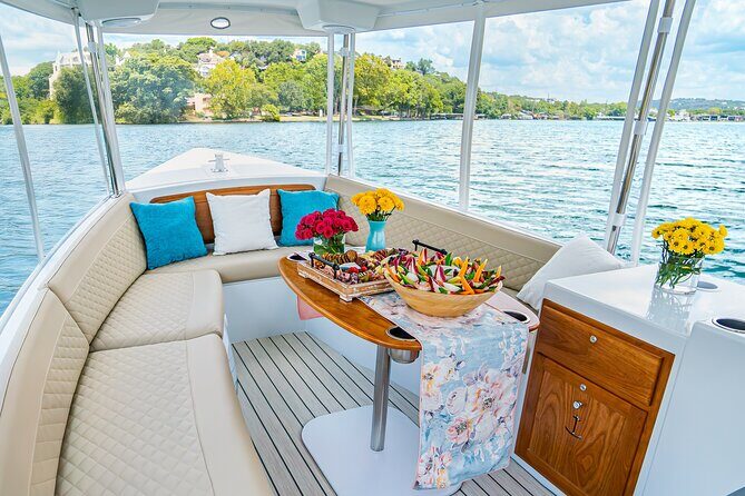Boat Cruise 1 Hr on Lake Austin Air Conditioned Per Person - Who Should Consider This Tour?