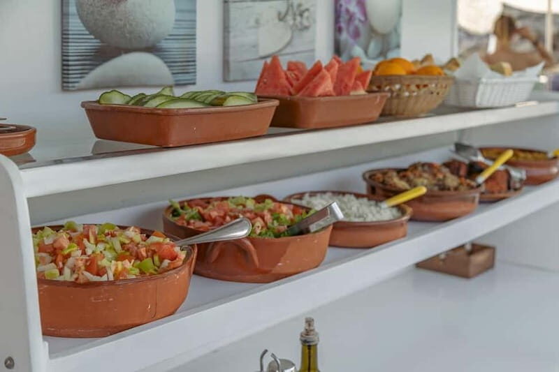 Boat day trip with drinks and lunch - Final Thoughts: Who’s This Trip For?