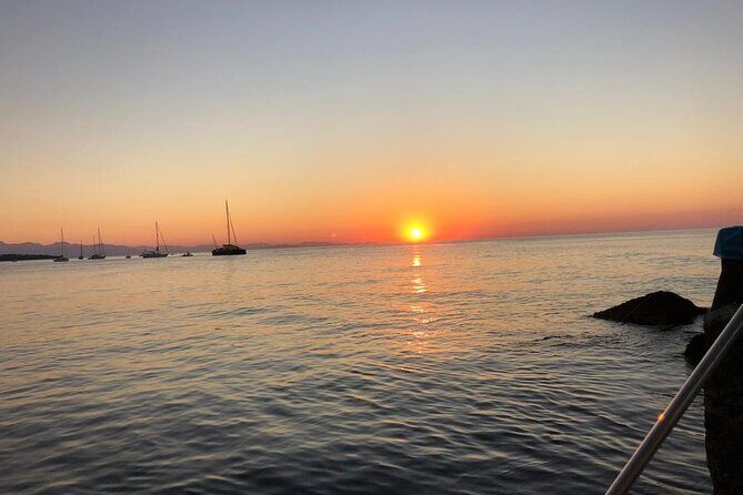 Boat excursion along the coast of Cefalù - What Sets This Tour Apart?