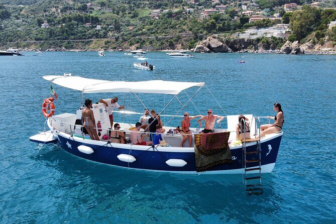 Boat excursion along the coast of Cefalù - FAQ