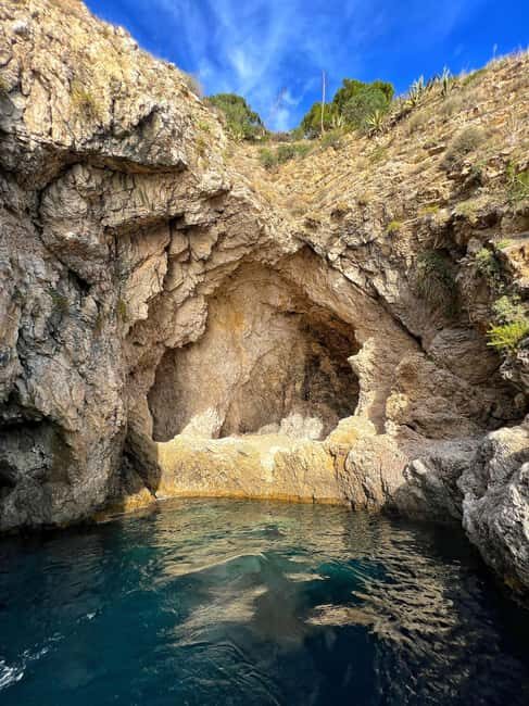 Boat excursion Giardini Naxos Taormina with swimming break - Practical Details & Tips