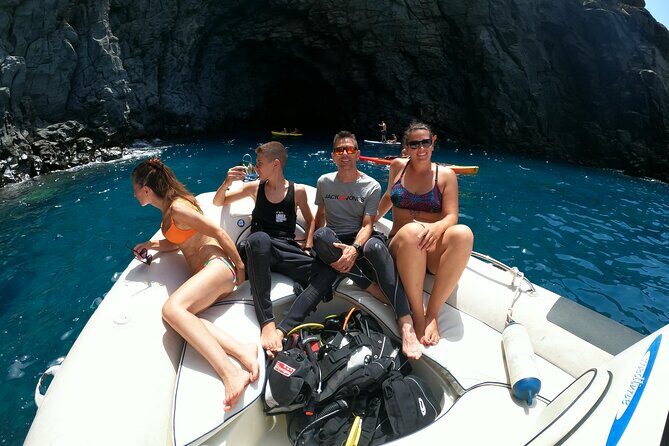Boat Excursion to visit underwater lava tongues - Discovering Tenerife’s Underwater Lava Tongues: An Authentic Marine Adventure