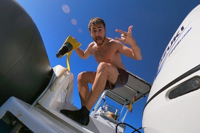 Boat Excursion to visit underwater lava tongues - FAQs