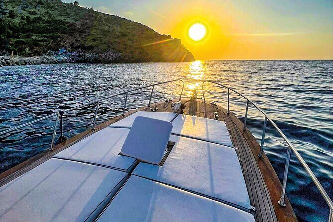 Boat experience in the crystal clear waters of Cilento - A Deep Dive into Cilento’s Coast: What to Expect on Your Boat Trip