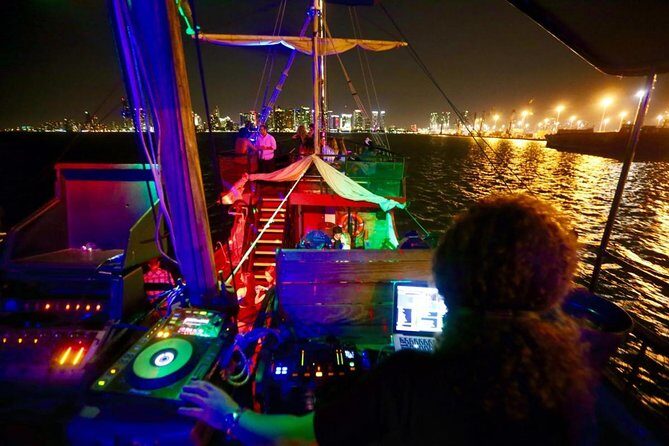 Boat Party by Night in Rio de Janeiro Admission & Transfer - Key Points