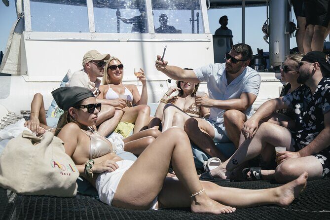 Boat Party - Party on the Tagus River - Frequently Asked Questions
