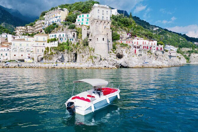 Boat rent on Amalfitan coast no license or with skipper - The Sum Up