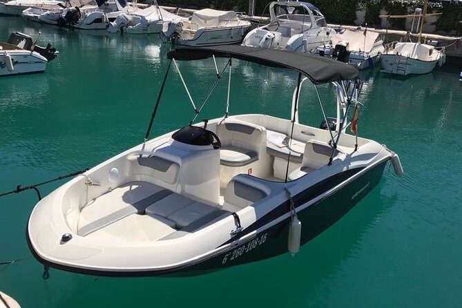 Boat rental Bayliner 60 cv 1/2 day - Experience the Costa del Sol from the Water: Boat Rental with Bayliner 60 CV