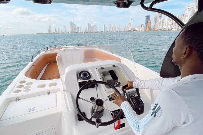 Boat rental for the Rosario Islands up to 15 people. - A Personalized Day at the Rosario Islands: Private Boat Rental for Up to 15 People