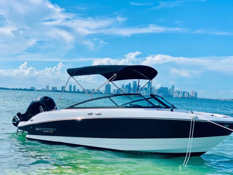 Boat Rental with Captain in Miami Beach - up to 6 people - Exploring Miami by Water: A Close-Up on the Private Boat Tour