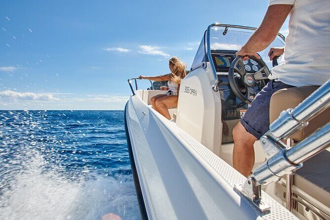 Boat rental without license - B520 'Neptuno' (5p) - Can Pastilla - The Experience in Detail