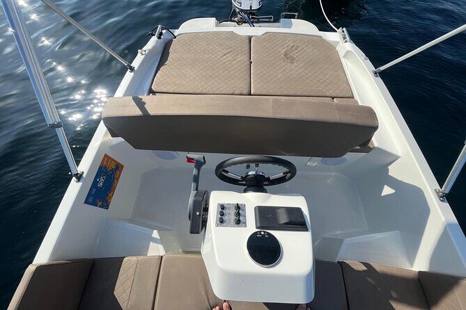 Boat Rental Without License in Ibiza and San Antonio - FAQ