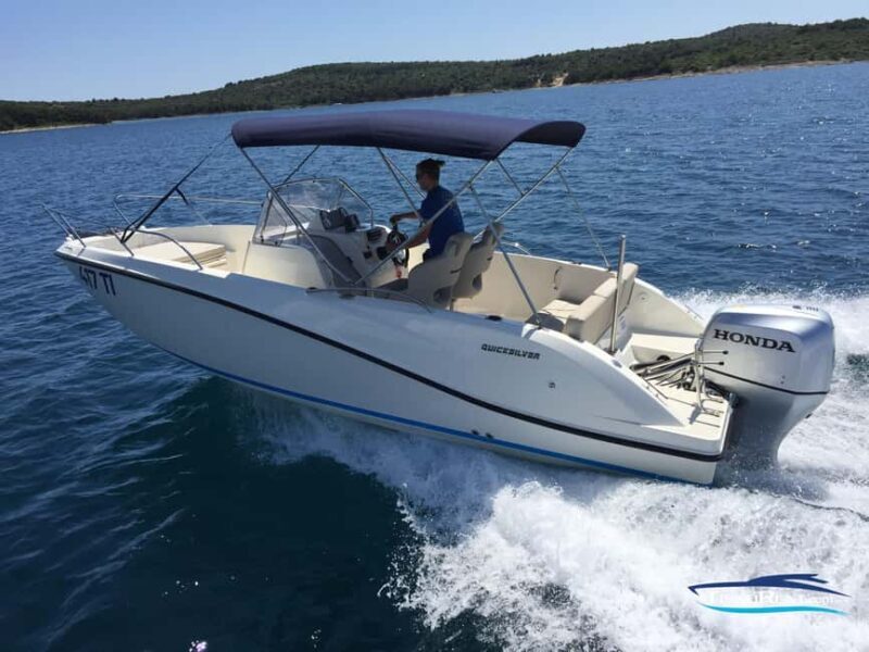 Boat rental without license in Torrevieja - Price and Value Analysis