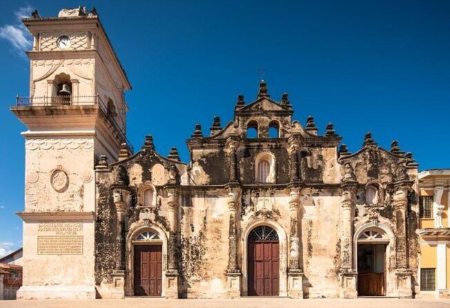 Boat Tour and Granada City Tour - Key Points