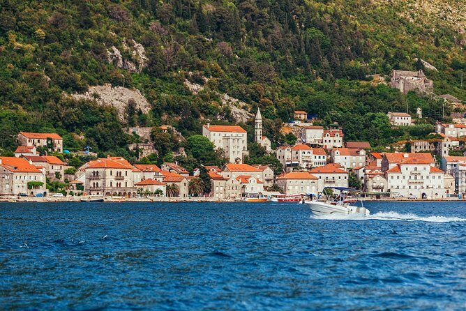 Boat Tour from Herceg Novi: Explore Kotor Bay (4h) (1-6 people) - Who Should Consider This Tour?