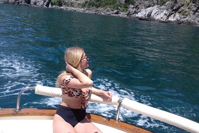 Boat tour in Capri - A Closer Look at the Experience