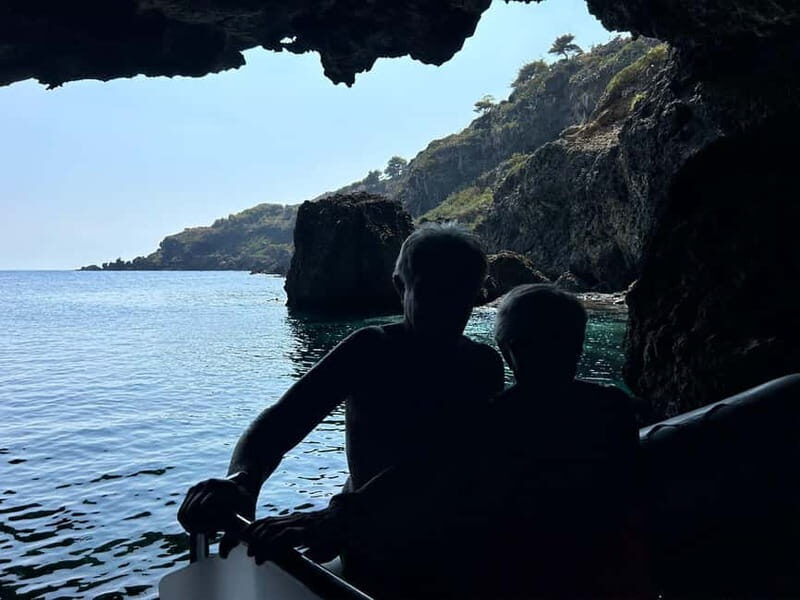 Boat Tour: Island hopping by dinghy with cave visits and snorkeling - The Sum Up