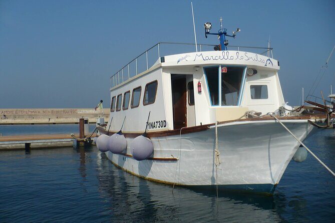 Boat tour of the island of Ischia with lunch and bath - A Detailed Look at the Ischia Boat Tour
