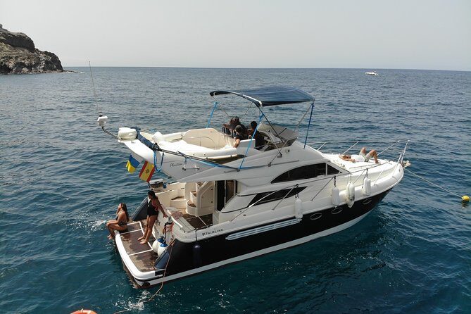 Boat Trip 3 hours - Private Charter ("KEEPER UNO" Boat) - Exploring Gran Canaria by Boat: A Detailed Look at the "KEEPER UNO" Private Charter
