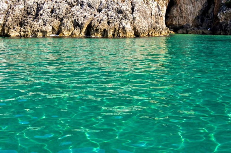 Boat trip and swim at the Blue Grotto in Sperlonga - Key Points