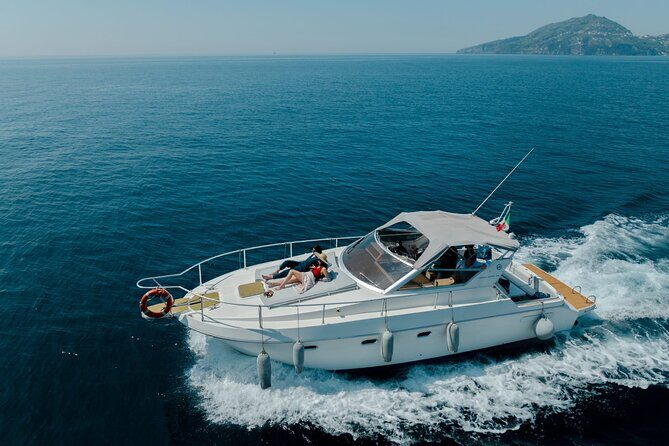 Boat trip with lunch or aperitif in Procida with Eraora Boat - Who Should Consider This Experience?