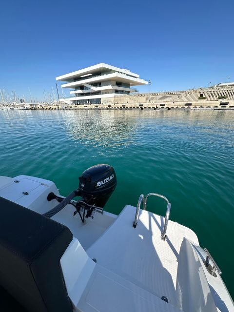 BOAT WITHOUT A LICENSE IN VALENCIA - The Sum Up