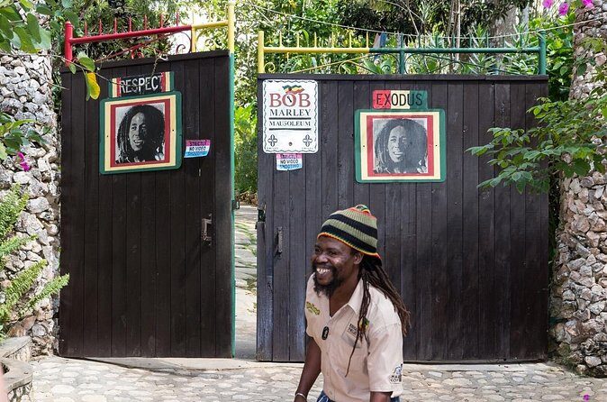 Bob Marley Museum Full Day Private Tour In Kingston - Discovering Kingston: The Evolving Capital