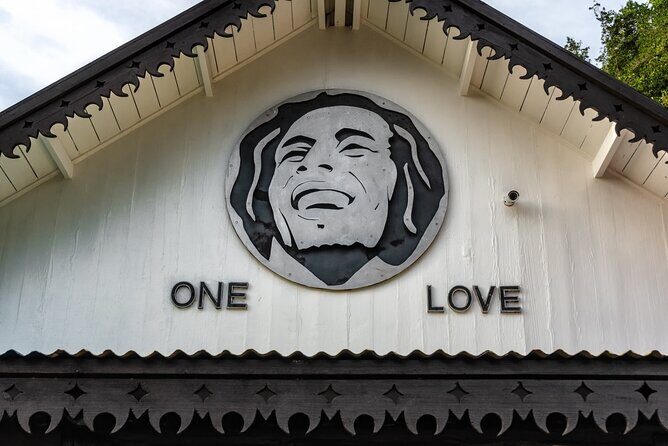 Bob Marley Museum Full Day Private Tour In Kingston - Visiting Devon House: Architecture and Flavors