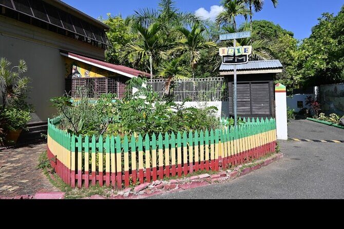 Bob Marley Studios The Making of Music/Kingston JA. Fr MontegoBay - A Closer Look at the Tour
