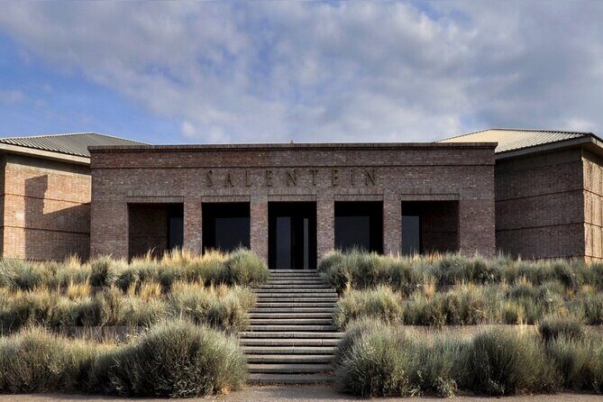 Bodega Salentein + Almuerzo Bodega La Azul. Private transportation - A Closer Look at the Itinerary and What You Can Expect