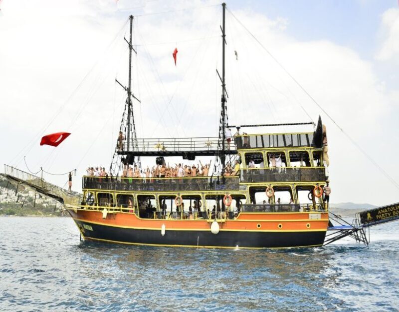 Bodrum: Pirate Boat Trip with BBQ Lunch and Optional Pickup - Bodrum: Pirate Boat Trip with BBQ Lunch and Optional Pickup